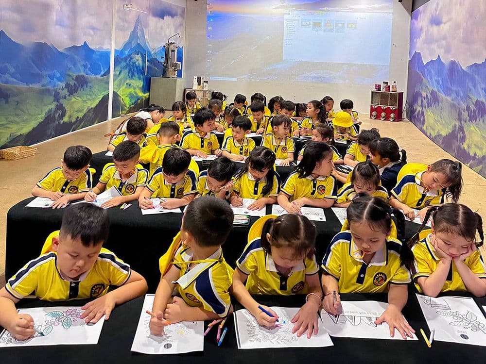 Hoạt động giáo dục ngoại khóa của các em thiếu nhi